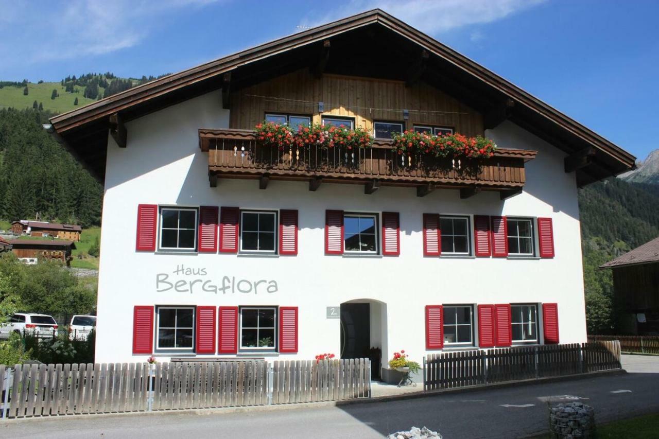 Ferienwohnungen Haus Bergflora Bach  Exterior foto